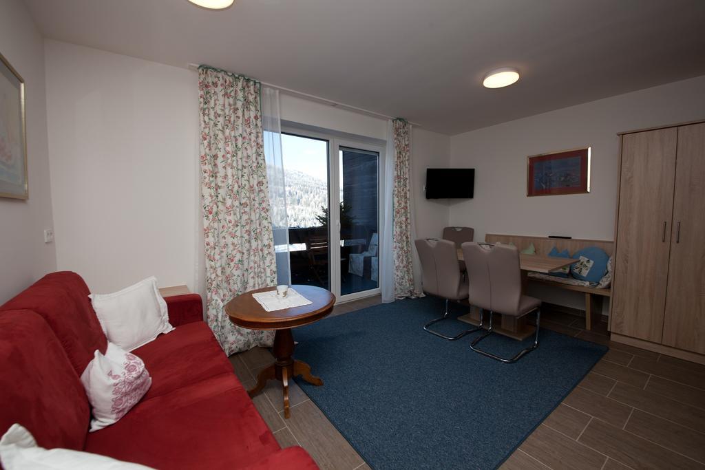 Haus Hoffmann Apartamento Sonnenalpe Nassfeld Exterior foto