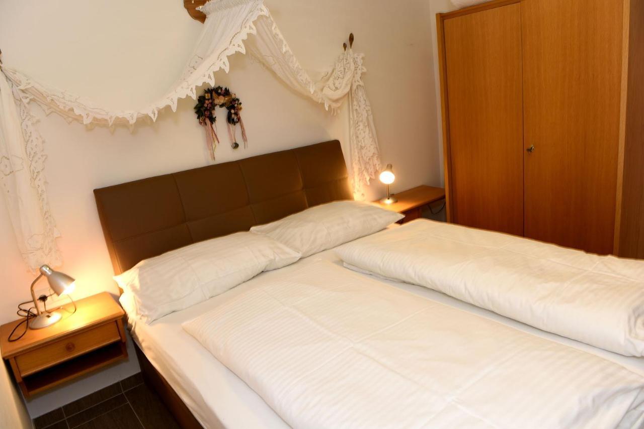 Haus Hoffmann Apartamento Sonnenalpe Nassfeld Exterior foto